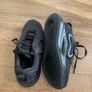 Nike 720 boys shoes Image 3