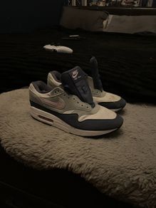 Nike airmax one