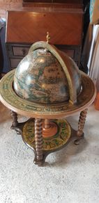 Vintage globe drinks bar