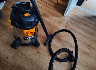 Titan vacuum perfect condition wet/dry vacuum 1400w only parts seen in pictures with it