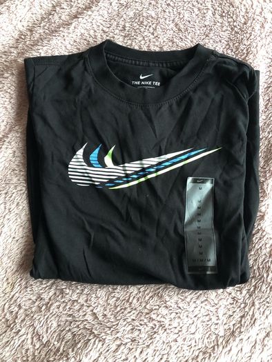 boys/girls  Nike t-shirt