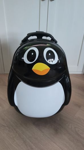 Kids travel suitcase