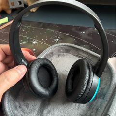 JVC HA-S30BT lightweight, wireless on-ear Bluetooth headphones