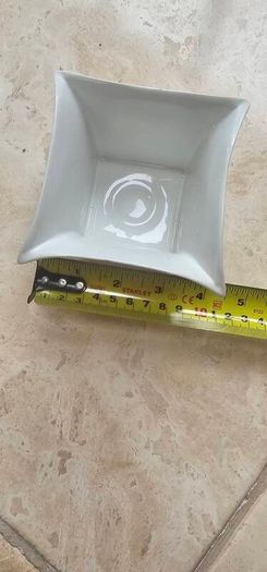 Porcelain dish