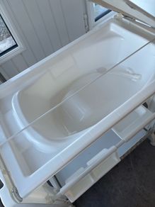 Baby changing/ Bath station