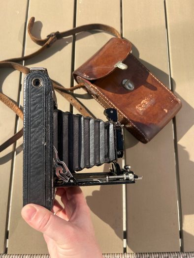 Vintage 1920s Kodak No. 1A Pocket Folding Camera with original leather case