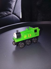 Thomas Wooden Railway Vintage Oliver