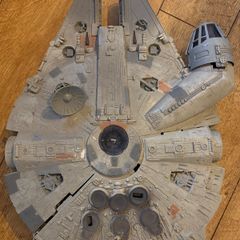 Star Wars 1995 Millennium Falcon