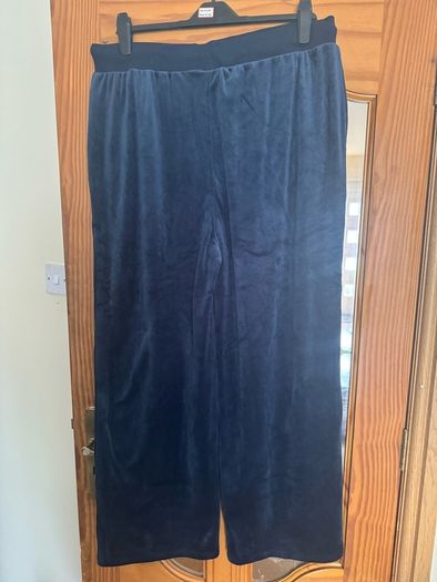 Brand new Navy Bench Sira velvet tracksuit pants size 3XL UK22/24 EU50/52 Tall Postage included