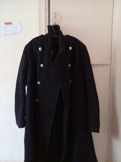 C3. 1960s  obsolete Garda Siochana Heavy Wool Overcoat . 100% Original Silver Crest Buttons