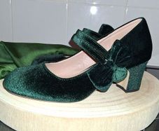 Green velvet mid heel ladies shoes