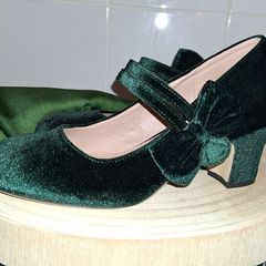 Green velvet mid heel ladies shoes