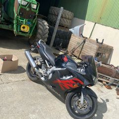 Mint 2000 Cbr600F4 for breaking - All parts available