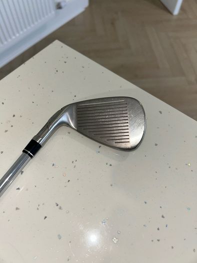 Taylormade SIM2 Max Irons 5-PW - KBS Max MT85 R flex shafts - Excellent Condition