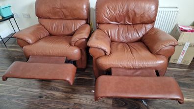 3 piece suite of leather furniture
