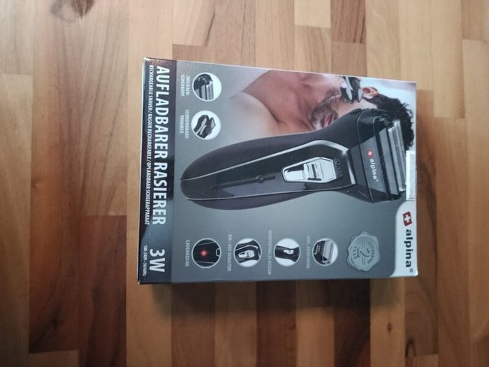 Alpina Rechargeable Battery Shaver (Brand New)