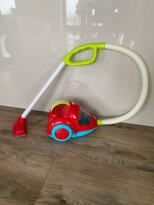 Toy hoover