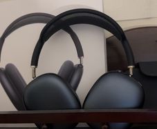 airpods max midnight blue