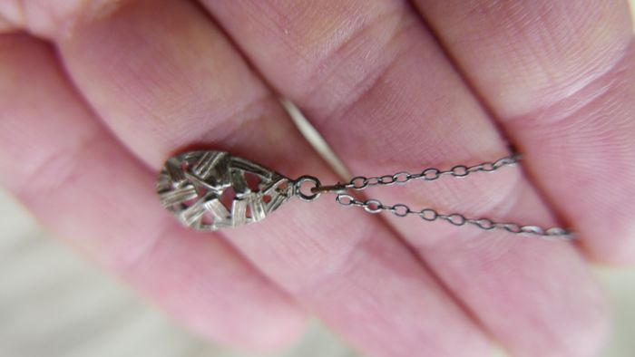 Vintage Sterling Silver 925 Leaf Drop Fine Silver Pendant and Necklace 1,7g L-8,5"