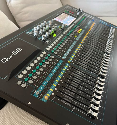 Allen & Heath QU32