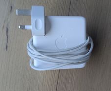 Apple 85w magsafe power adapter