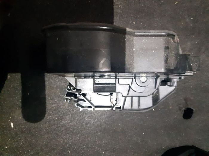 BMW 1 3 5 Series E60 E81 E87 E90 E91  Door Latch Actuator Catch