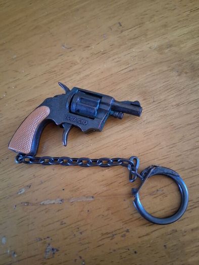 Vintage capgun revolver keyring