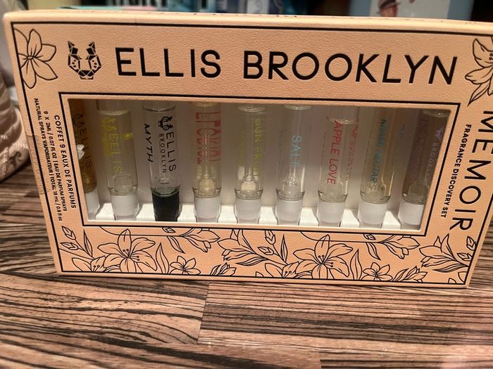 Ellis Brooks sample kit