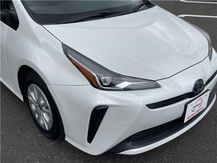 Toyota Prius 2021 price negotiable urgent sale