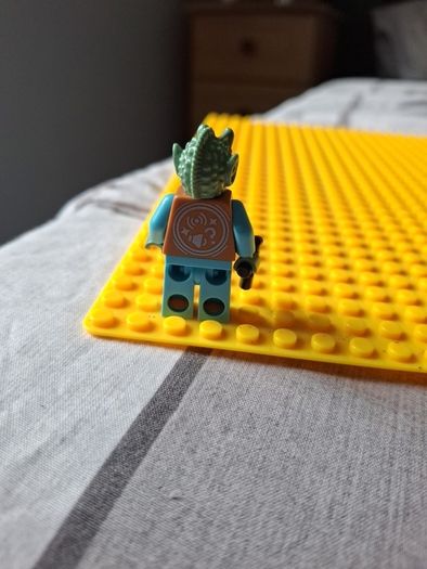Lego star wars minifigure Greedo smart brick