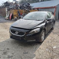 Breaking Volvo V40 2015 diesel