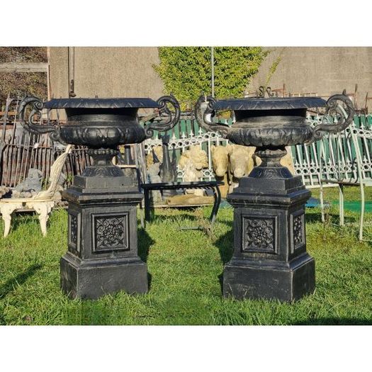 Urn Large Handles and Pedestal Black CH-R-102-B