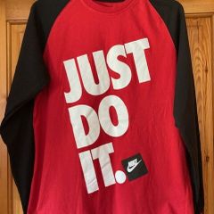 Nike long sleeve top. Size XL. Red.