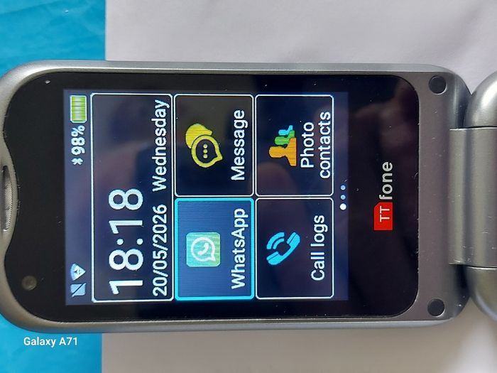 TTPhone, Flip Phone, Model TT970, in excellent like new condition