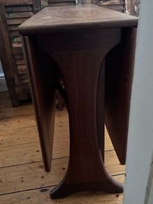 Free to go - folding wooden table