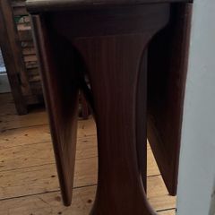 Free to go - folding wooden table