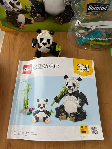 LEGO Creator 31165 3-in-1 Wild Animals: Panda Family Set