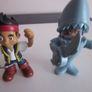 Jake and the Neverland Pirates Figures Jake and Shark Image 3