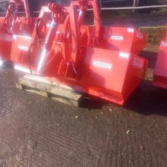Linkbox and bale spike