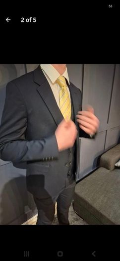River Island Mens navy suit. Ideal for a Wedding or a Debs!