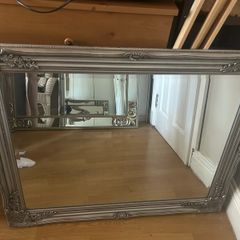 detailed mirror