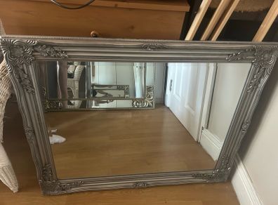 detailed mirror