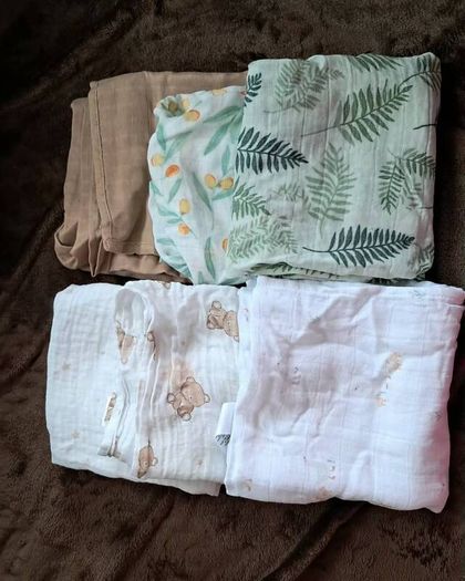 baby Muslin & bib clothes