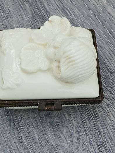 Vintage Porcelain Trinket Box