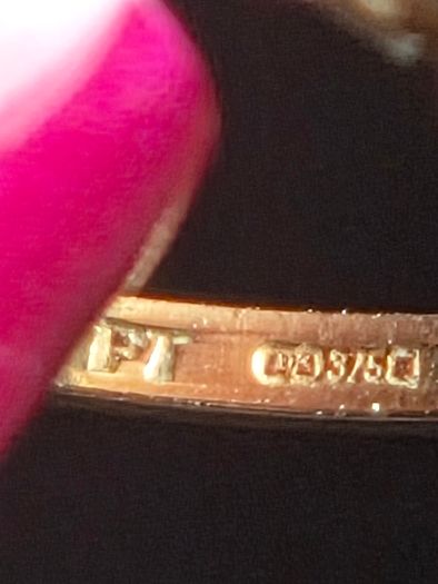 9ct Gold Rings