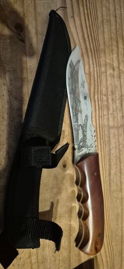 hunting/camping knifes