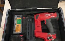 Milwaukee 18 gauge finish nailer