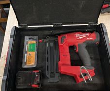 Milwaukee 18 gauge finish nailer