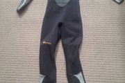 Kids wetsuit age 8-10