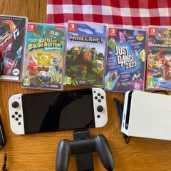 Nintendo Switch Oled + 5 Games + Accessories